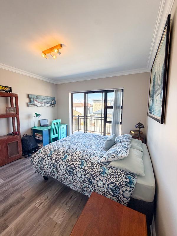 5 Bedroom Property for Sale in Reebok Western Cape